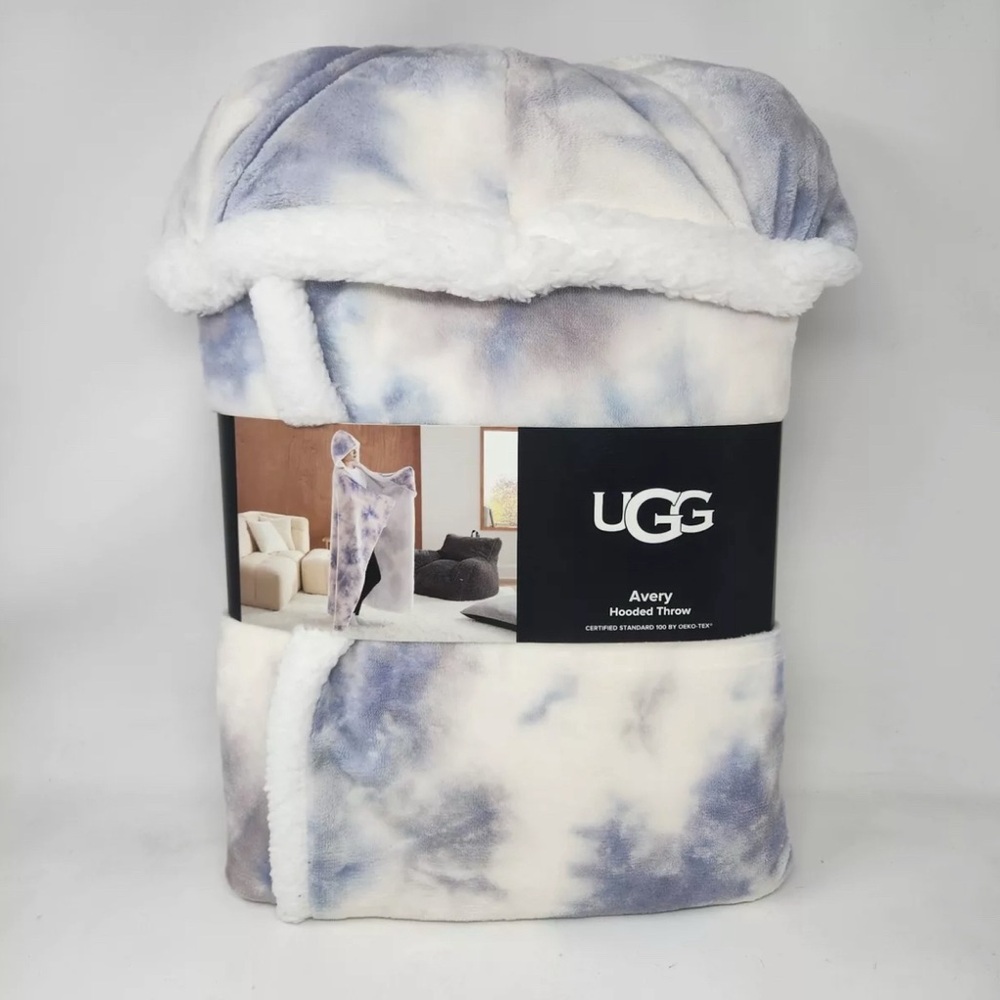 NWT UGG Avery Hooded Throw in Fog & Snow Tie-Dye